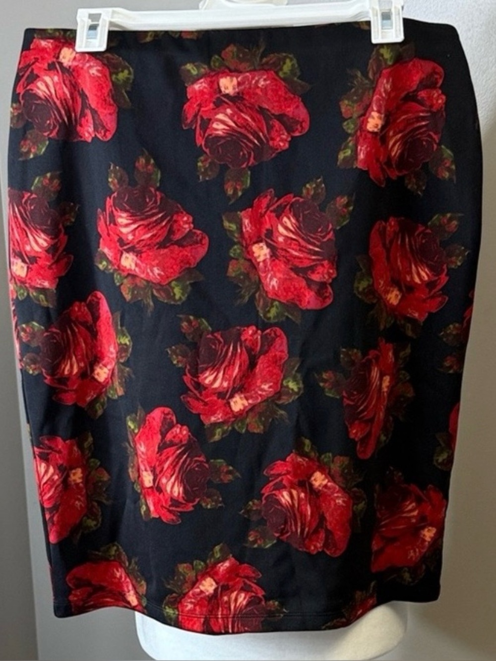 Betsey Johnson Black Pencil Skirt with Vibrant Red Roses
